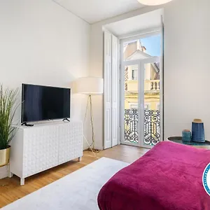 https://whome-alcantara-premium-studio.hotels-lisbon-portugal.com