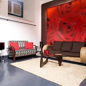 https://renewed-apartment-in-alfama.hotels-lisbon-portugal.com